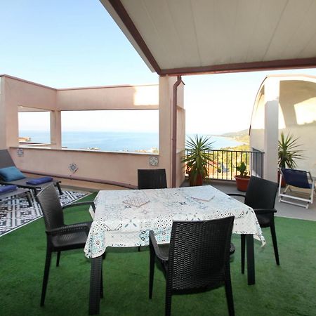 Attico Vista Mare Con Terrazza E Spa Riscaldata Santo Stefano di Camastra Exterior photo